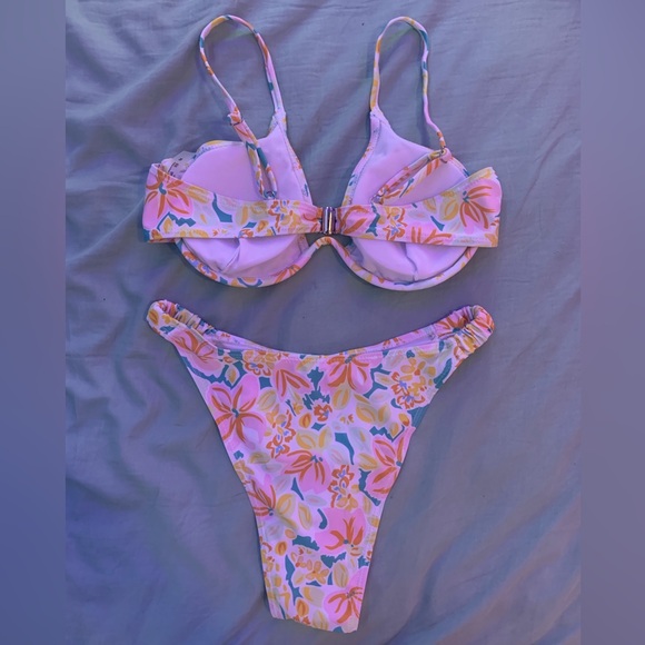 💘 Floral Print Shein Bikini 💘 - Picture 1 of 5